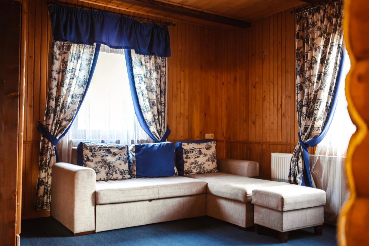 Royal Village Resort Bukovel Bagian luar foto