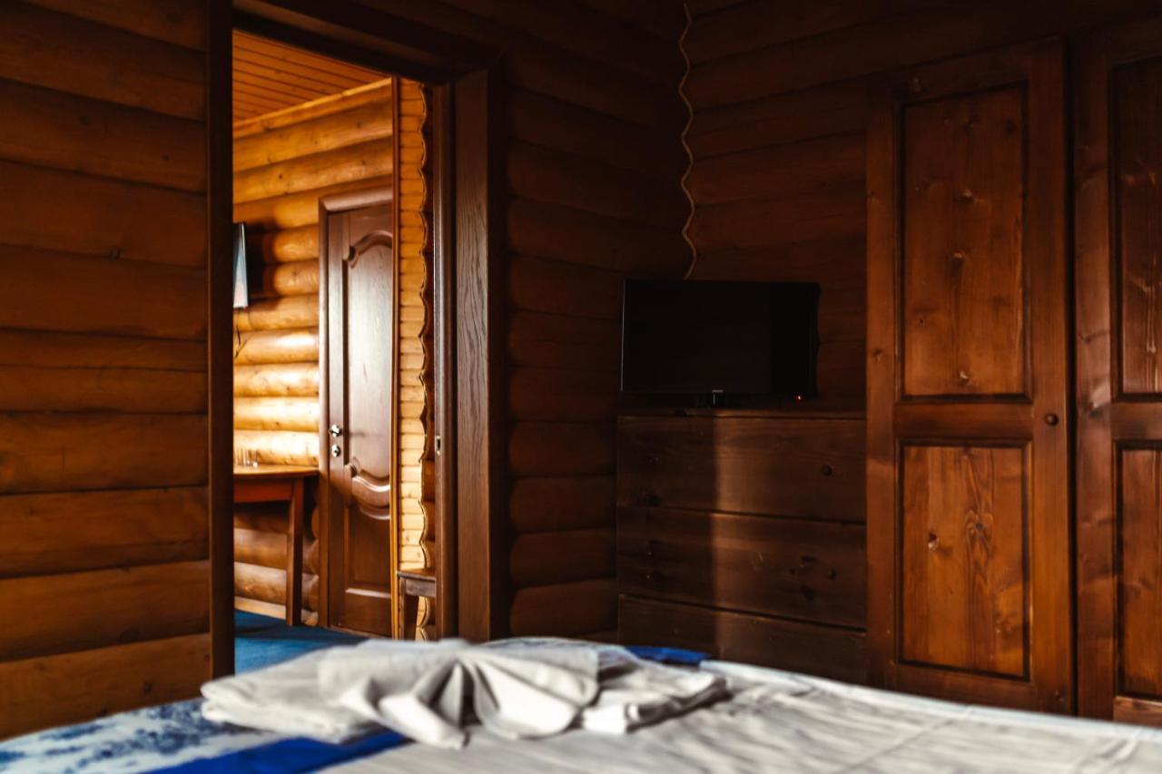 Royal Village Resort Bukovel Bagian luar foto