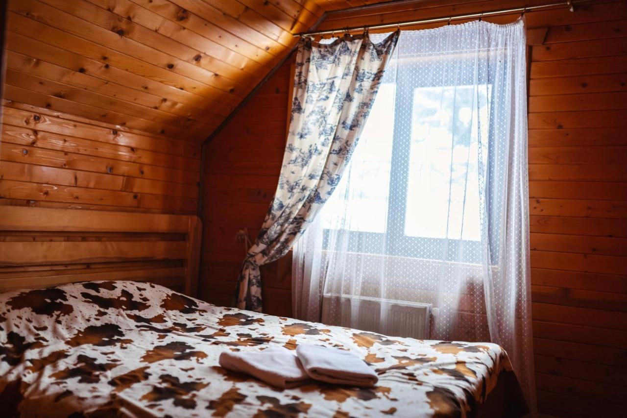 Royal Village Resort Bukovel Bagian luar foto
