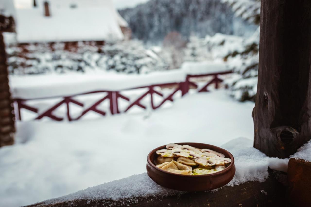 Royal Village Resort Bukovel Bagian luar foto